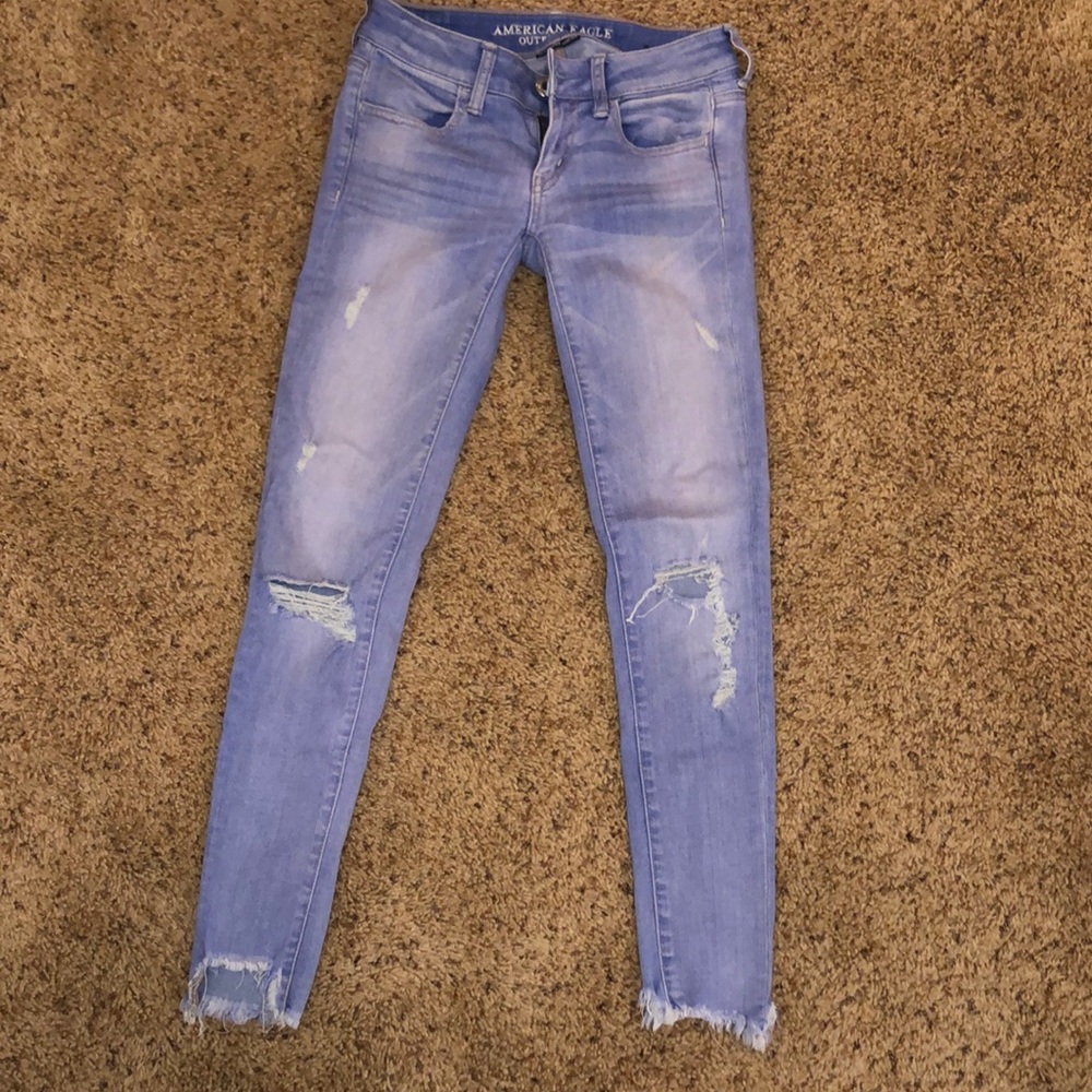 American Eagle size 2 distressed jeans